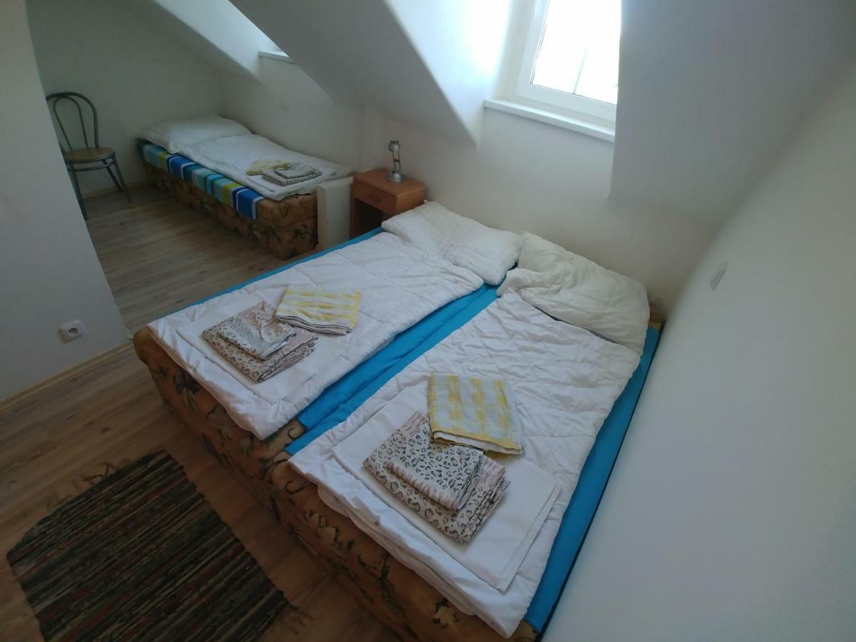 Kv Apartmans Varsavska Κάρλοβι Βάρι Εξωτερικό φωτογραφία