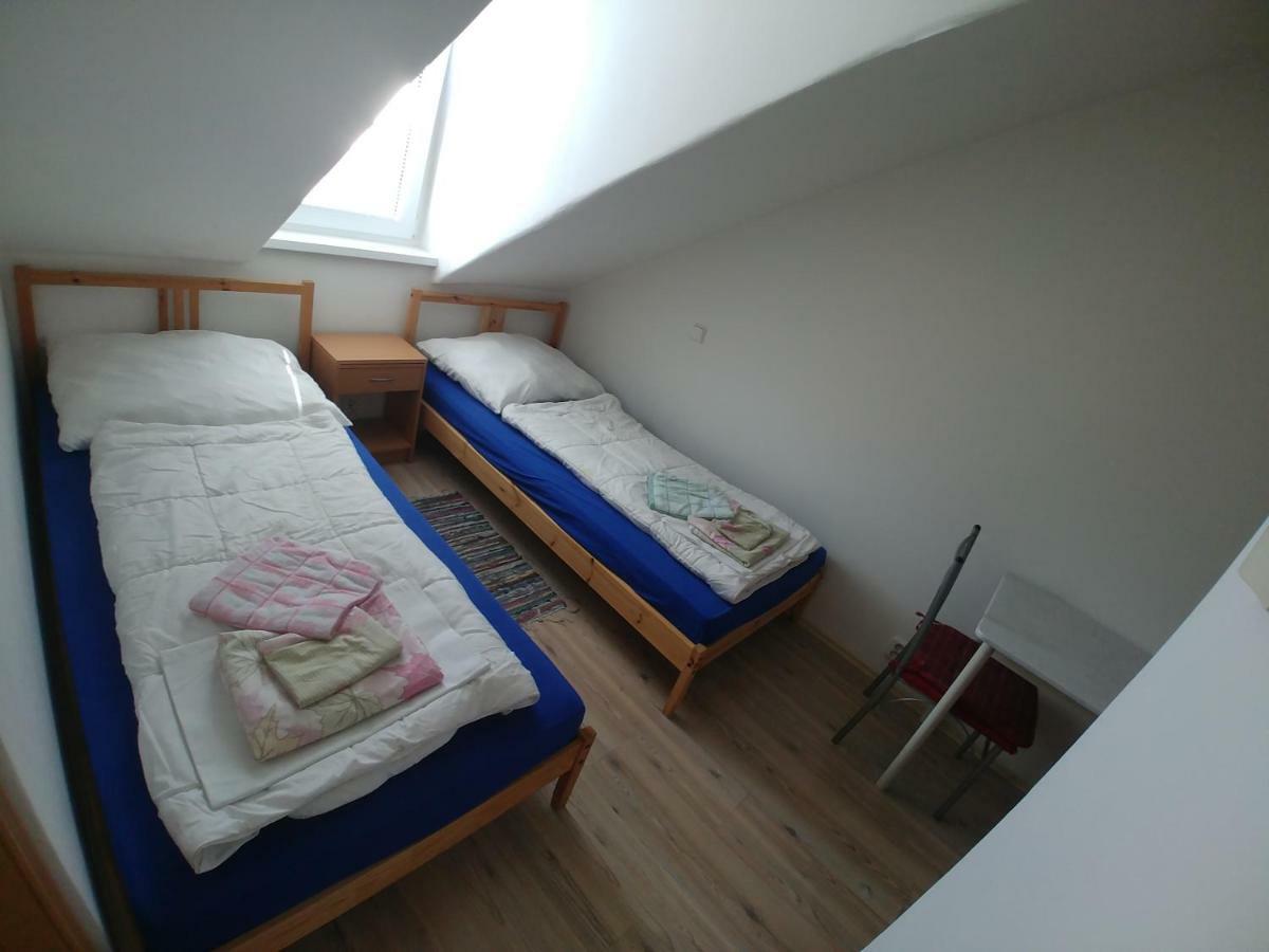 Kv Apartmans Varsavska Κάρλοβι Βάρι Εξωτερικό φωτογραφία