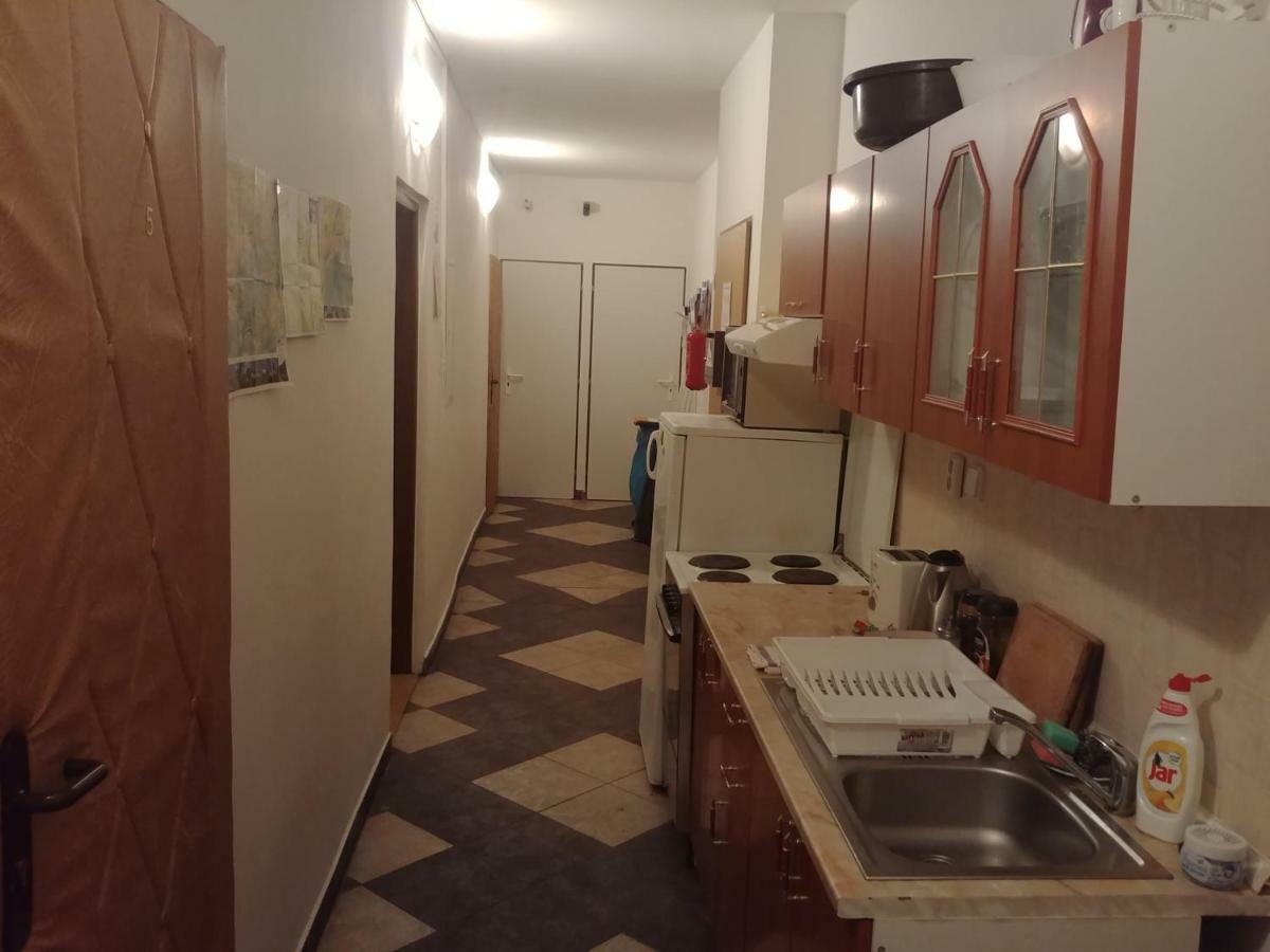 Kv Apartmans Varsavska Κάρλοβι Βάρι Εξωτερικό φωτογραφία